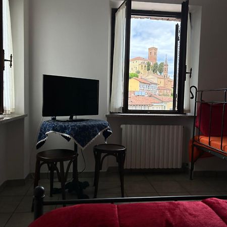Takalcastel 2 Apartment Cisterna d'Asti Bagian luar foto