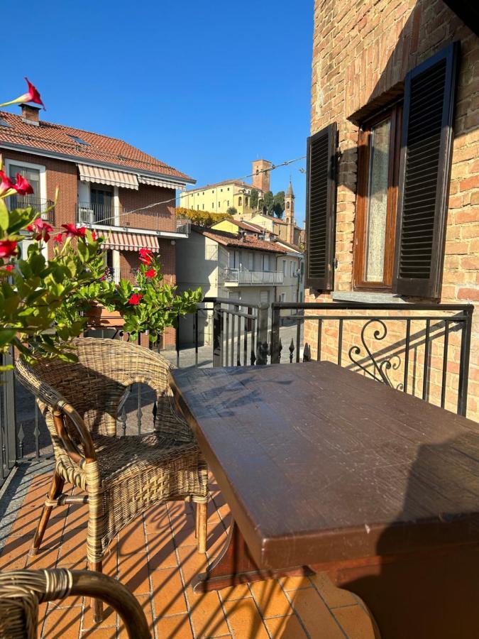 Takalcastel 2 Apartment Cisterna d'Asti Bagian luar foto